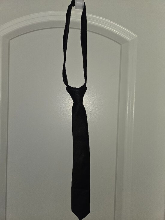 Other - black pre-tied tie